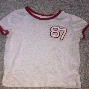 white short sleeve t shirt